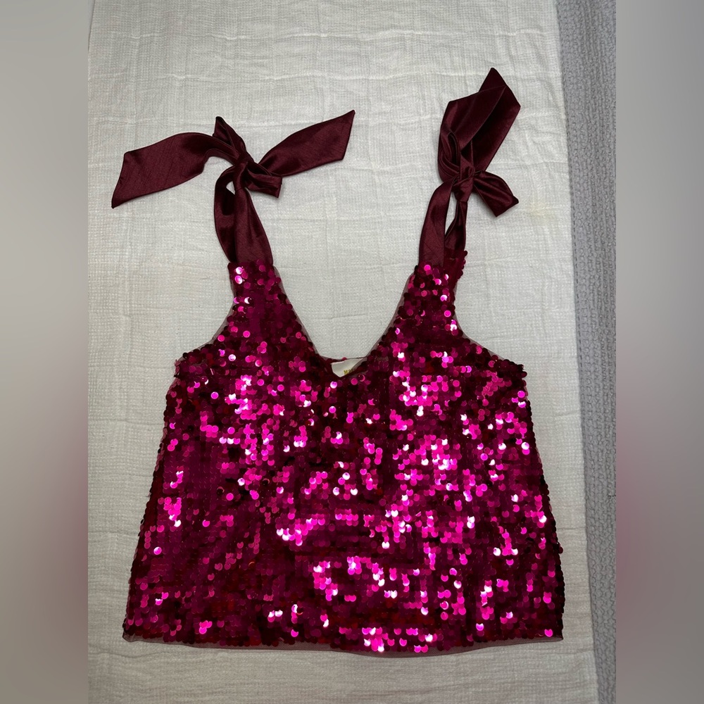 ANTHROPOLOGIE - magenta sequin top - size medium